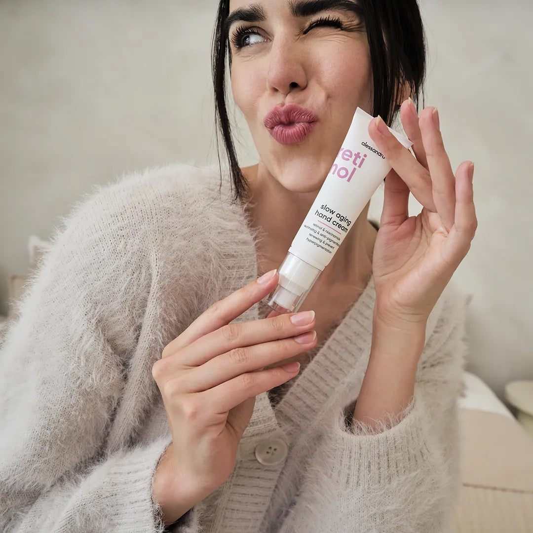 RETINOL SLOW AGING rankų kremas su retinoliu