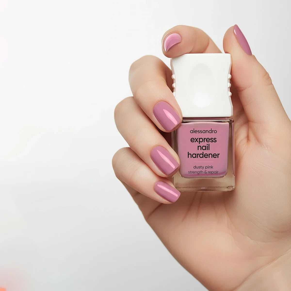 EXPRESS DUSTY PINK Nagus stiprinanti priemonė