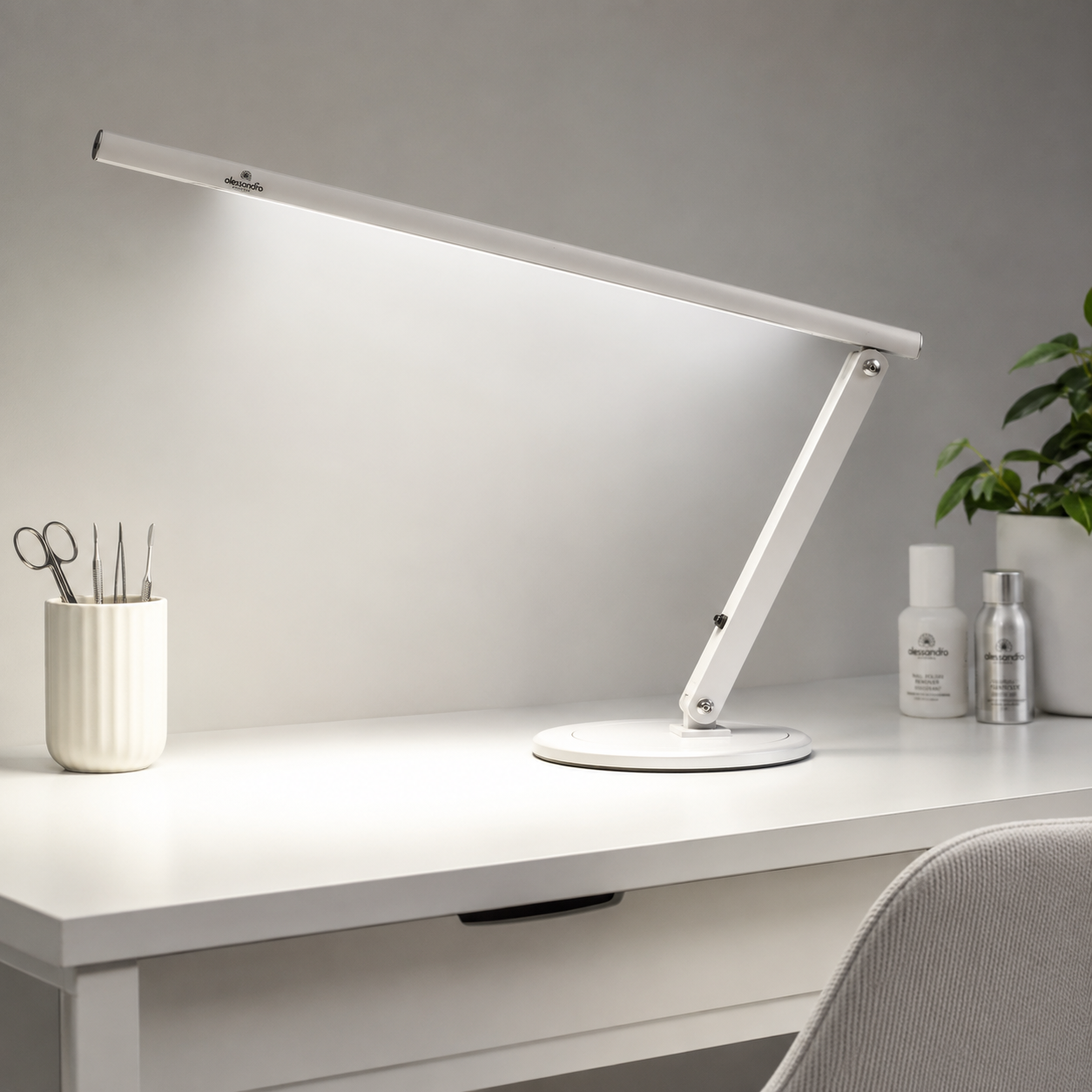 WORKPLACE LAMP PRO LIGHT 20 W profesionalus LED šviestuvas darbui